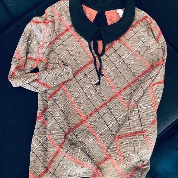 Cute blouse with a collar - Picture 4 of 4